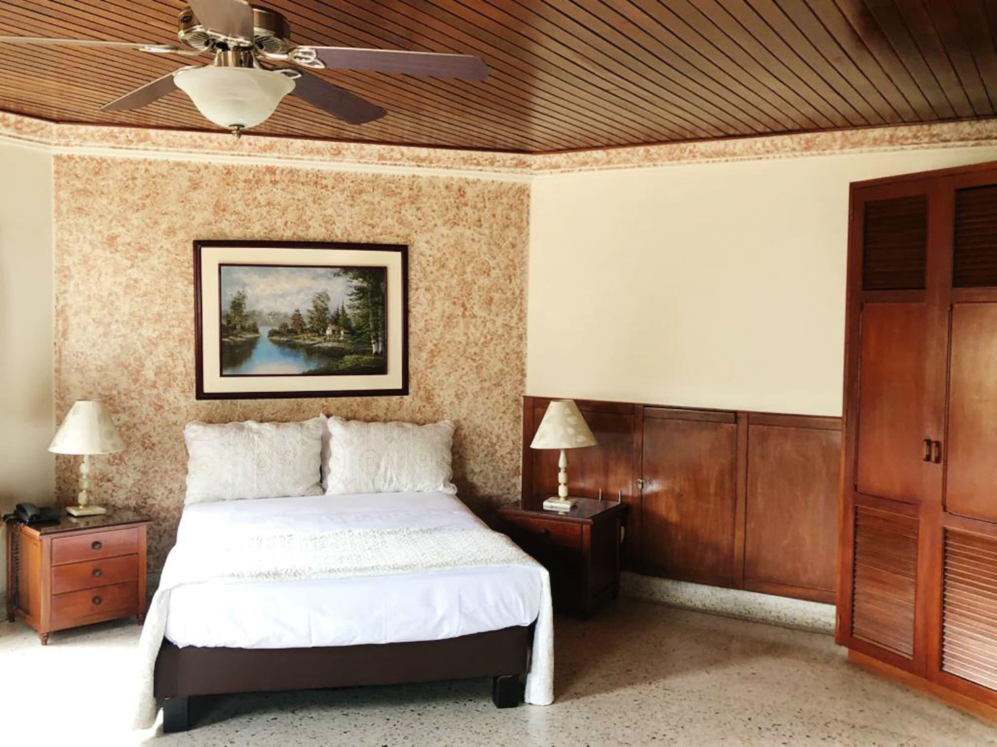 Hotel Stein Colonial Кали Экстерьер фото