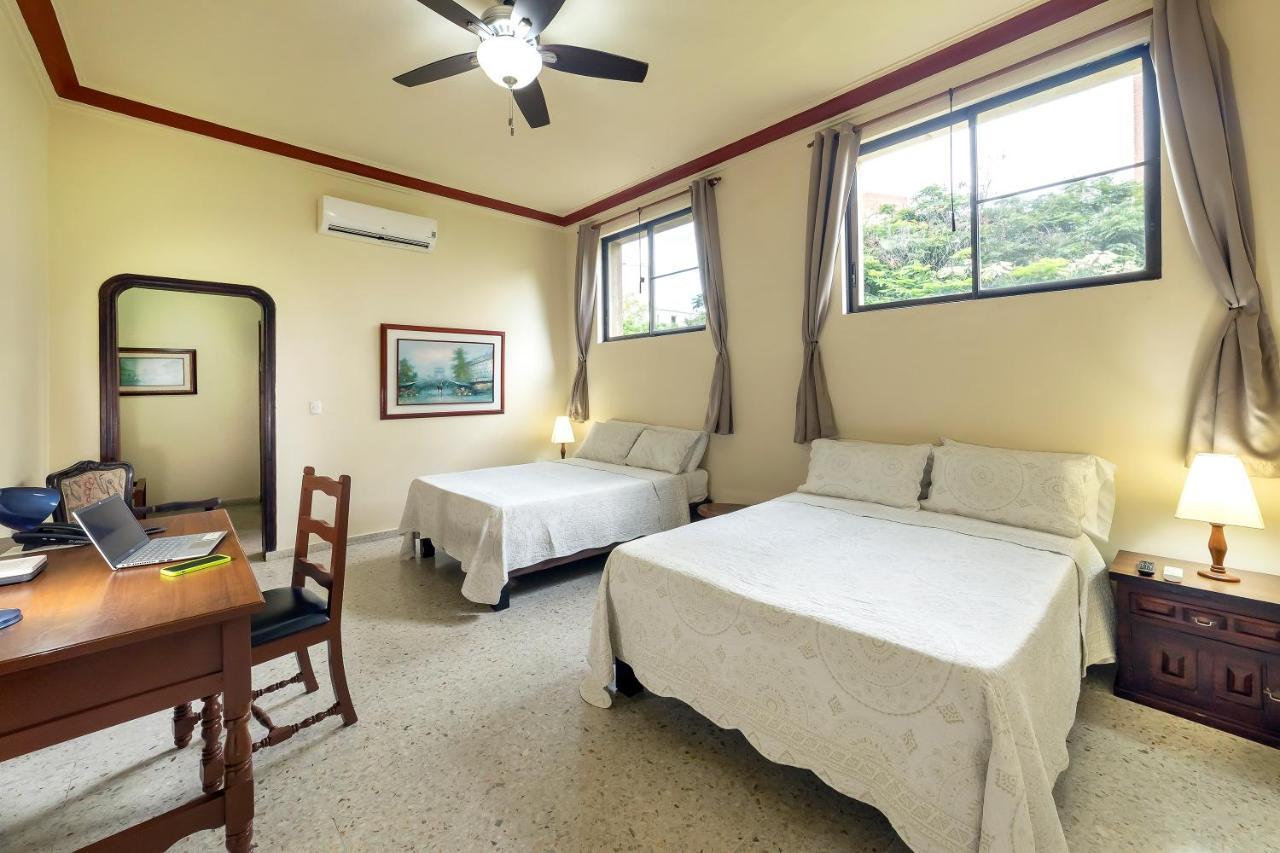 Hotel Stein Colonial Кали Экстерьер фото